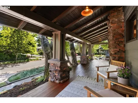 2887 Se Franklin Street Portland OR 97202