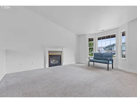 6995 2nd Street SE Turner OR 97392