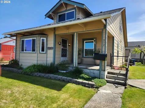 912 Fir Avenue Reedsport OR 97467