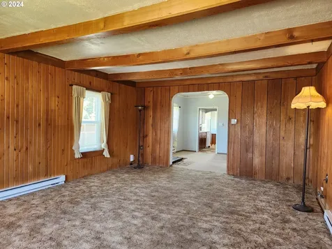 912 Fir Avenue Reedsport OR 97467