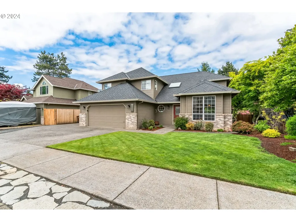 19863 Castleberry Loop Oregon City OR 97045