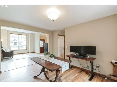 19863 Castleberry Loop Oregon City OR 97045