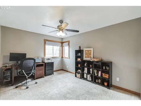 19863 Castleberry Loop Oregon City OR 97045
