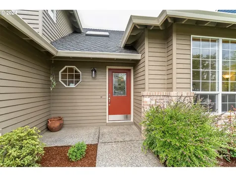 19863 Castleberry Loop Oregon City OR 97045