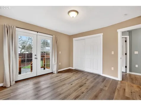 8944 N Clarendon Avenue Portland OR 97203