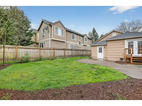 8944 N Clarendon Avenue Portland OR 97203