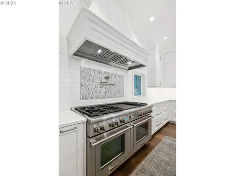 13962 Knaus Road Lake Oswego OR 97034