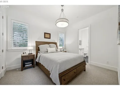 13962 Knaus Road Lake Oswego OR 97034