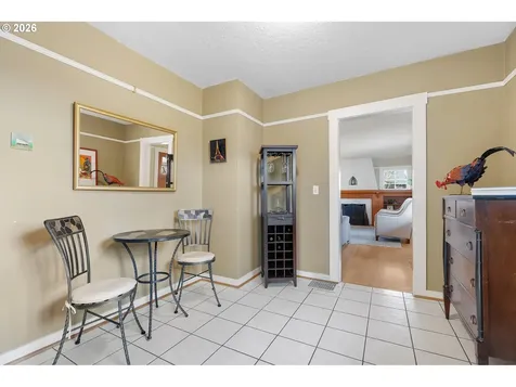 2106 SE Knapp Street Portland OR 97202