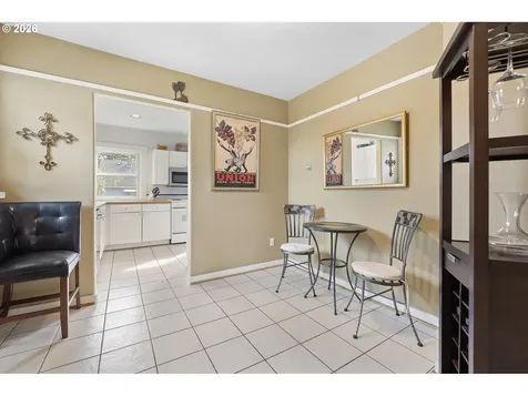 2106 SE Knapp Street Portland OR 97202