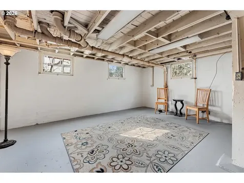 2106 SE Knapp Street Portland OR 97202