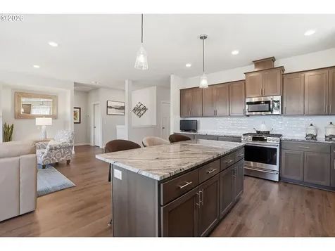 183 NE 19th Avenue Canby OR 97013