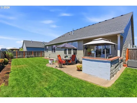 183 NE 19th Avenue Canby OR 97013
