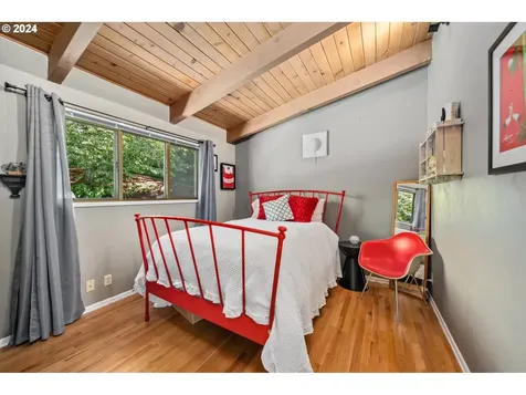 5220 SW 19th Drive Portland OR 97239