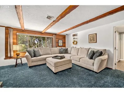 5220 SW 19th Drive Portland OR 97239