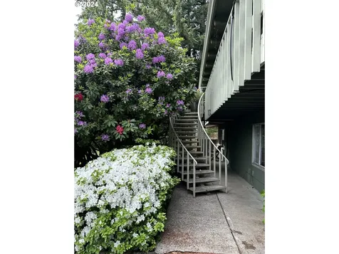 5220 SW 19th Drive Portland OR 97239