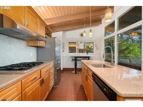 5220 SW 19th Drive Portland OR 97239