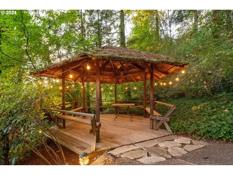 5220 SW 19th Drive Portland OR 97239