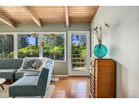 5220 SW 19th Drive Portland OR 97239