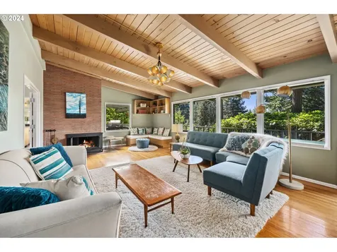 5220 SW 19th Drive Portland OR 97239