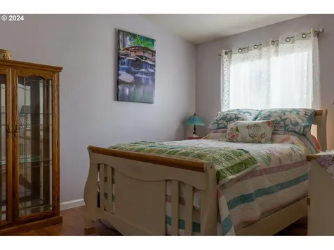 5422 Portland Road Ne Salem OR 97305