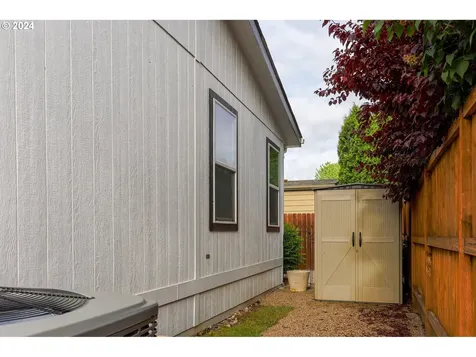 5422 Portland Road Ne Salem OR 97305