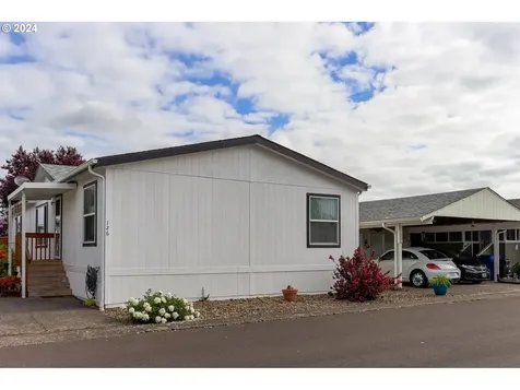 5422 Portland Road Ne Salem OR 97305