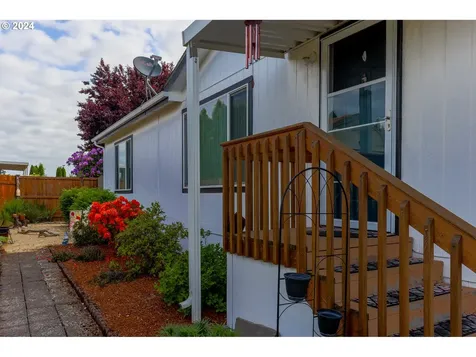 5422 Portland Road Ne Salem OR 97305