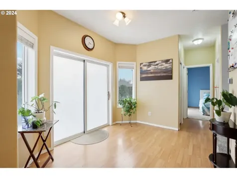 1524 E Mill Court Newberg OR 97132