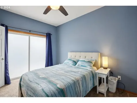 1524 E Mill Court Newberg OR 97132