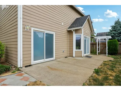 1524 E Mill Court Newberg OR 97132