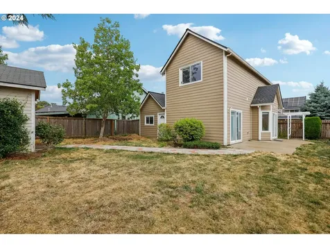 1524 E Mill Court Newberg OR 97132