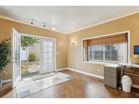 1524 E Mill Court Newberg OR 97132