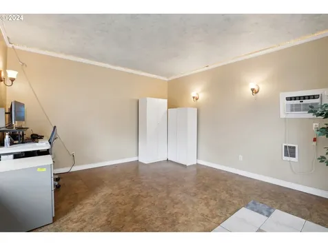 1524 E Mill Court Newberg OR 97132