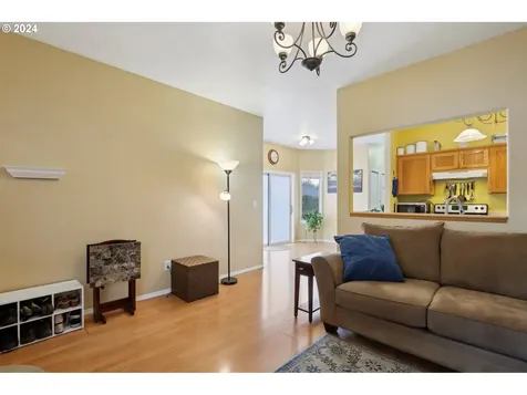 1524 E Mill Court Newberg OR 97132