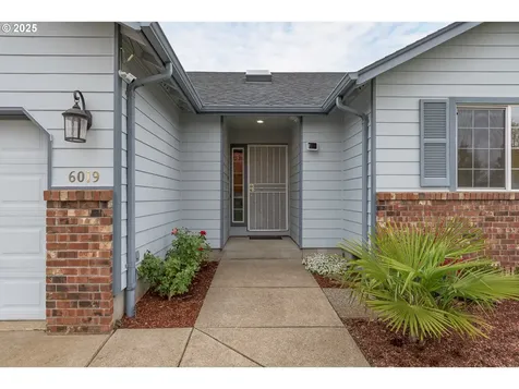 6019 Rombauer Road Eugene OR 97402