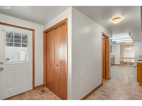 805 Willow Street Kelso WA 98626