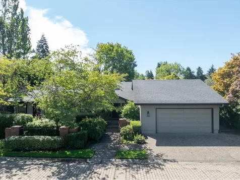 944 Shaughnessy Lane Eugene OR 97401