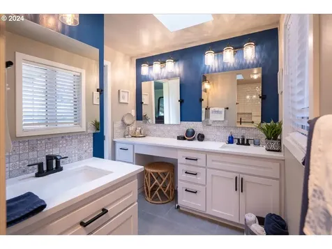 944 Shaughnessy Lane Eugene OR 97401