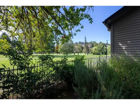 944 Shaughnessy Lane Eugene OR 97401