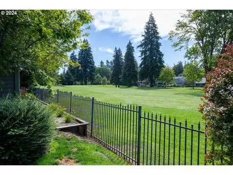 944 Shaughnessy Lane Eugene OR 97401