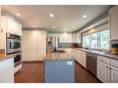 944 Shaughnessy Lane Eugene OR 97401