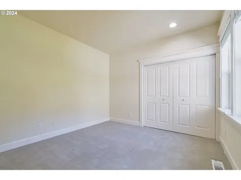 140 Tioga Court Cottage Grove OR 97424