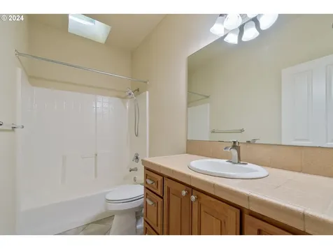 140 Tioga Court Cottage Grove OR 97424