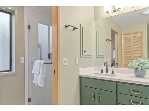 931 Shaughnessy Lane Eugene OR 97401