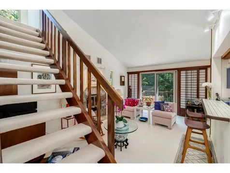 6136 Sw Barnes Road Portland OR 97221