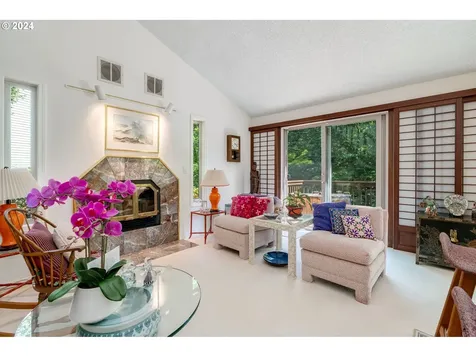 6136 Sw Barnes Road Portland OR 97221