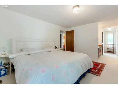 6136 Sw Barnes Road Portland OR 97221