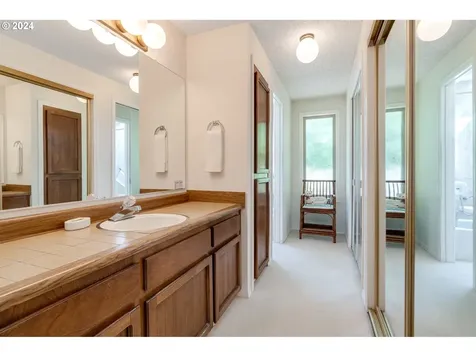 6136 Sw Barnes Road Portland OR 97221