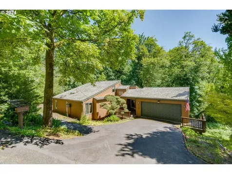 6136 Sw Barnes Road Portland OR 97221